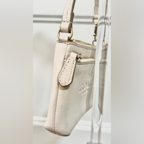 Coach Wristlet - Picture 5 of 14